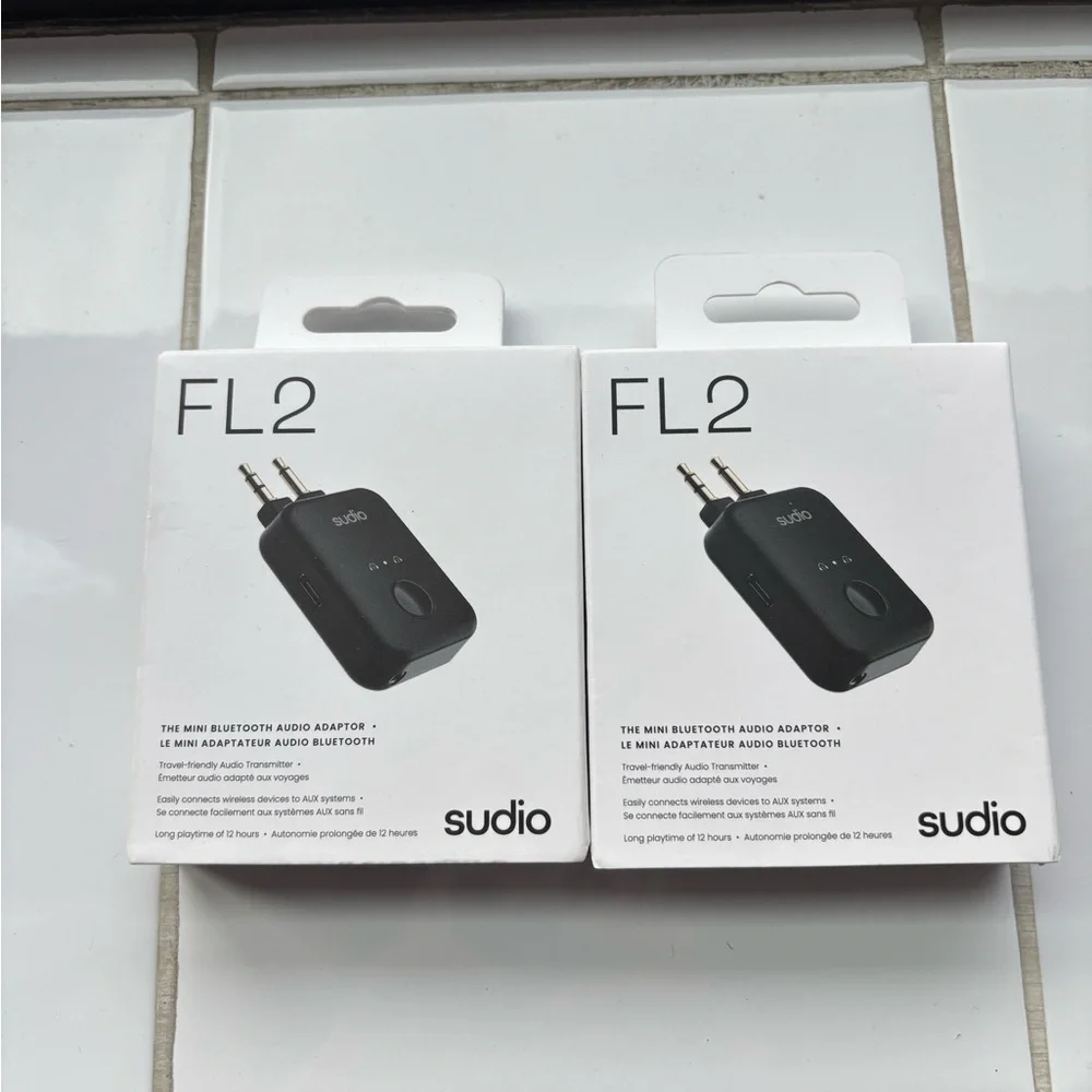 Studio FL2 Black mini Bluetooth Audio Adapter